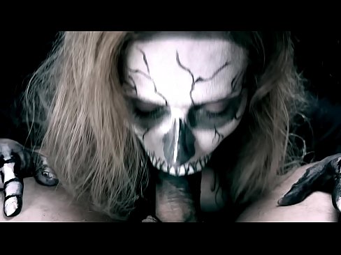 ❤️ Noia dimoni xuclant polla amb la seva boca negra i empassant semen. ☑ Porno preciós al porno ca.pornma-com.ru